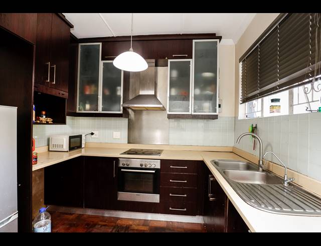 2.5 BEDROOM APARTMENT FOR SALE IN GLENWOOD